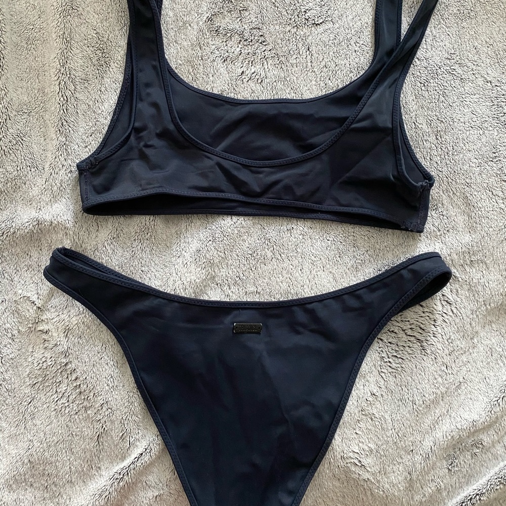 Black Triangl Swim Bikini XL - Picture 2 of 4